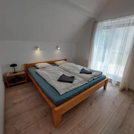 Utulny V 4 Апартаменты